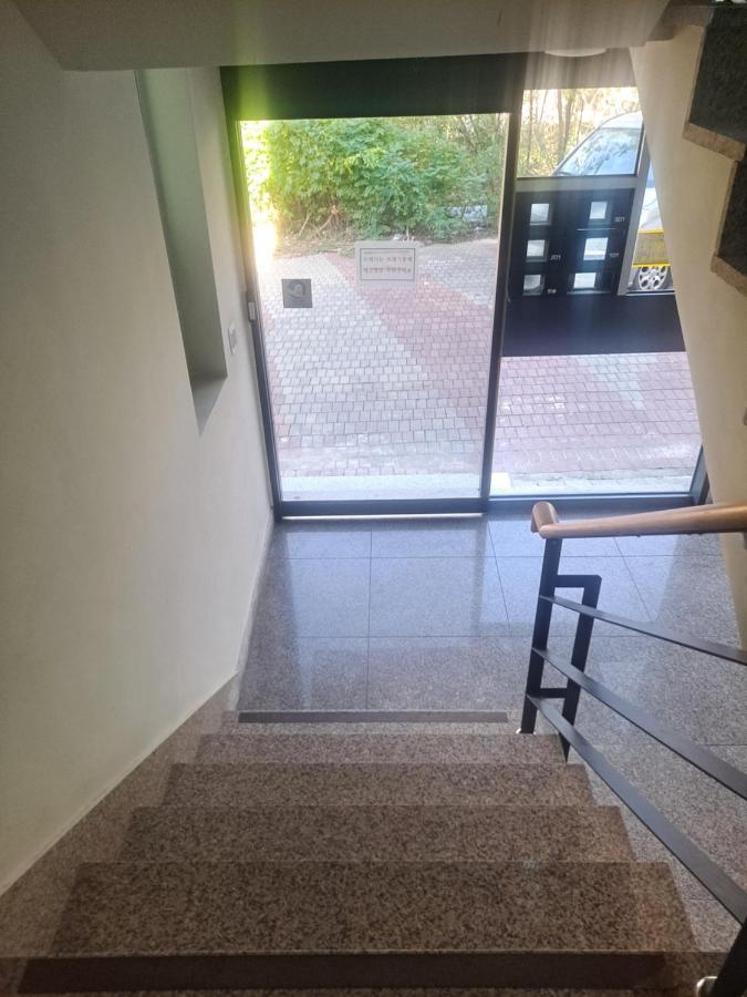 Hotel Yolo House Inchon Exterior foto
